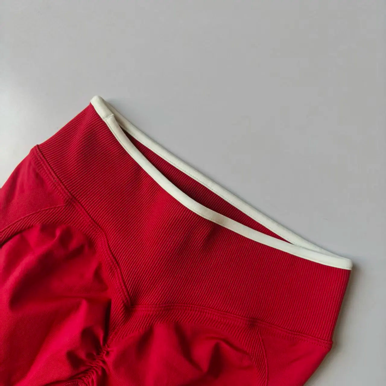 Seamless 2PCS Legging Sets Women's Strappy Sports Bras and Leggings High Waist Fitness Sculpt Leggings Running Pants Gym Suits