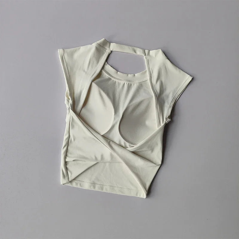 Backless Yoga Top – Slim Fit, Quick-Dry & Supportive