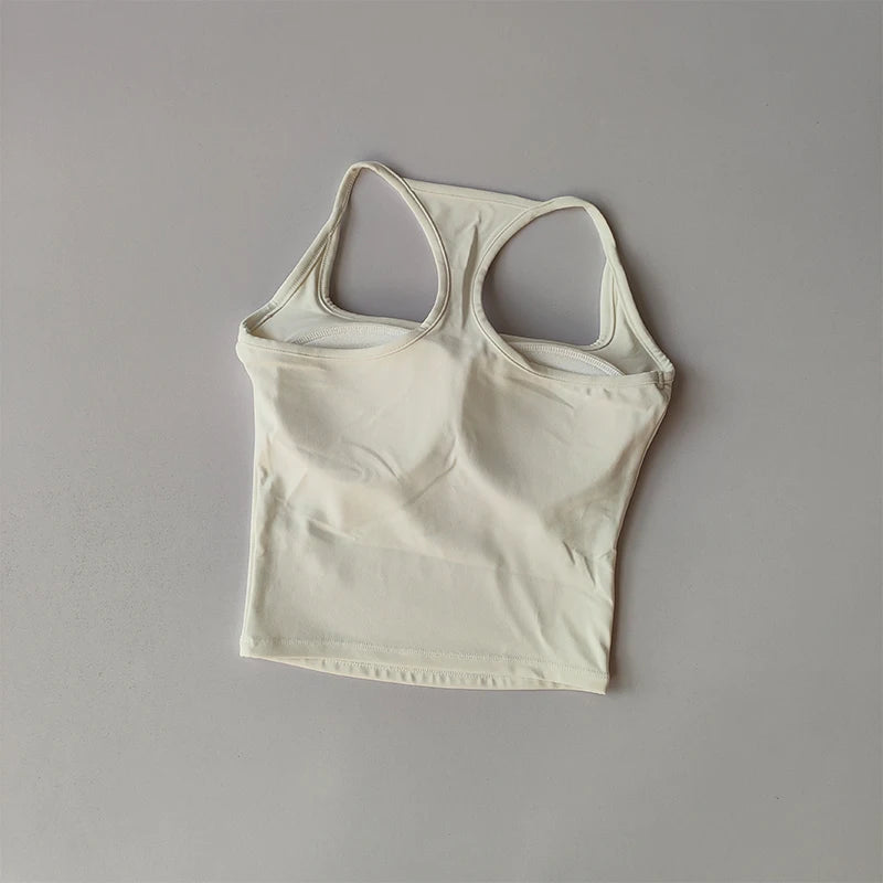 Seamless Yoga Tank Top – Built-in Bra & Open Back
